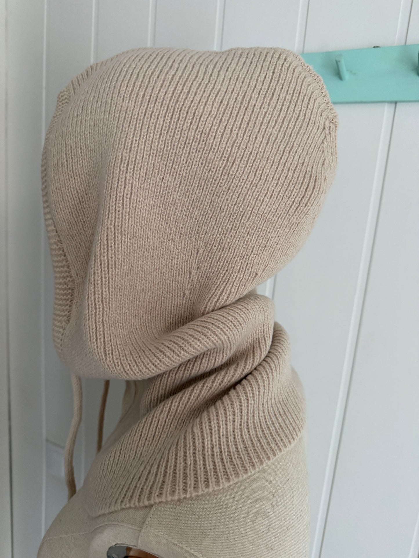 Balaclava / capucha beige