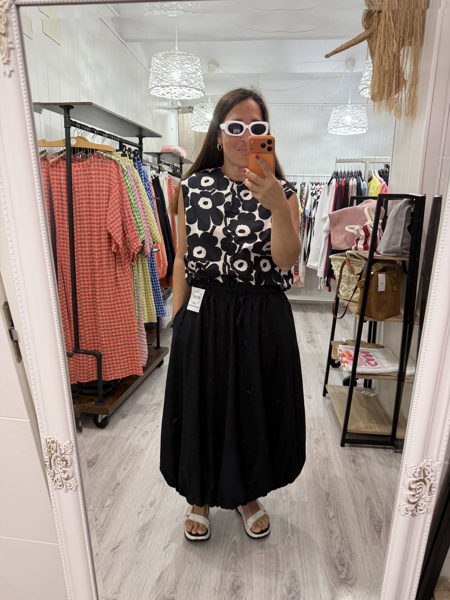 Blusa Sakura Flores negro y marfil