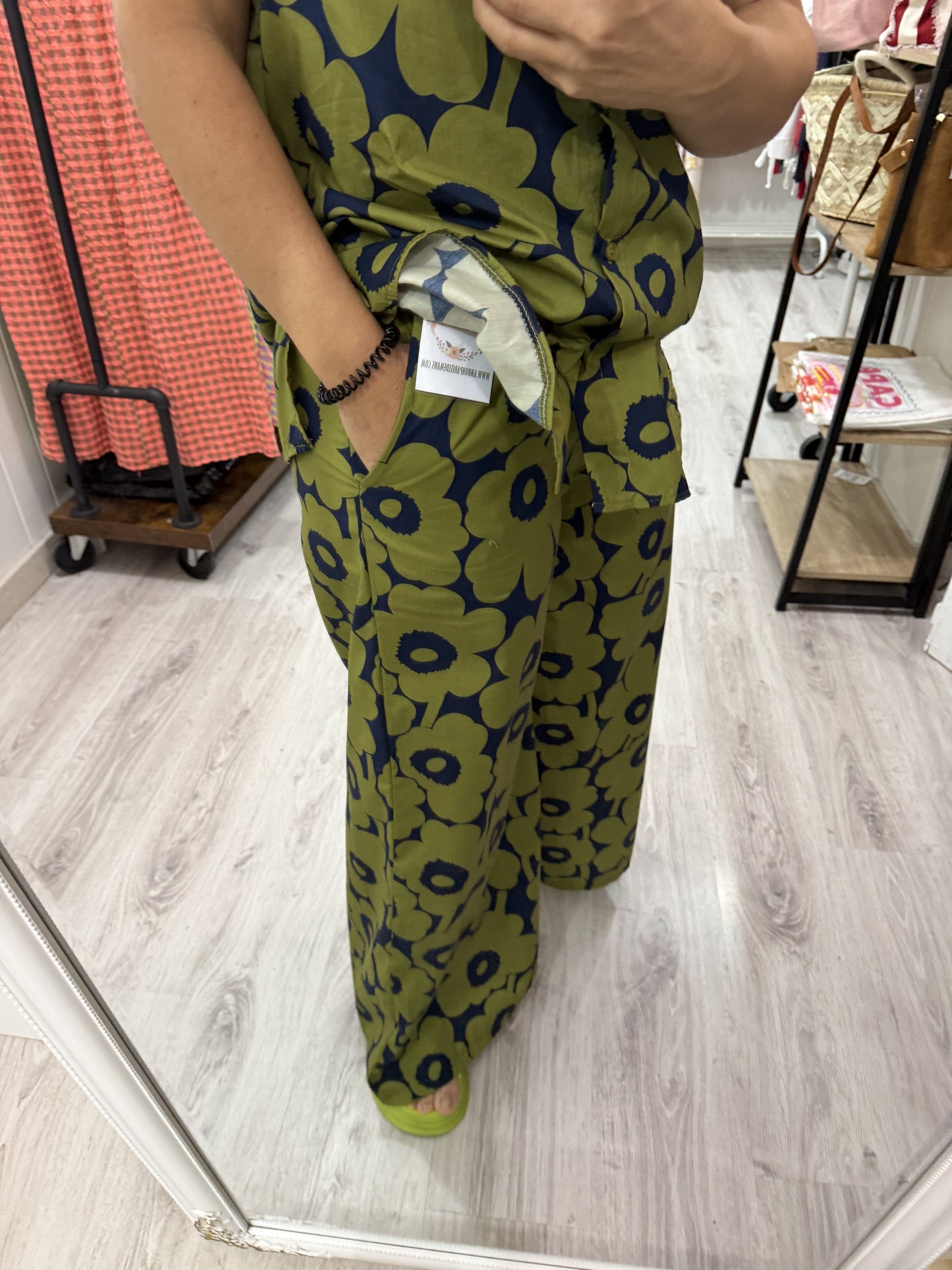Pantalón Sakura Flores marino y verde