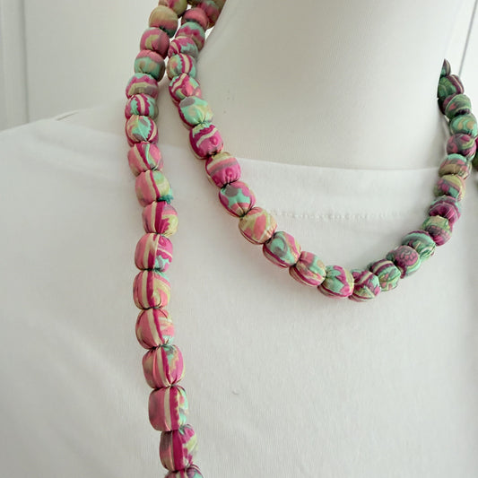 Maxi collar bolas seda estampado rosa y mint