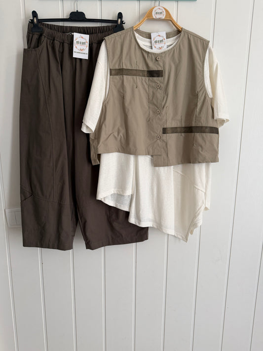 Conjunto Amalur - chaleco y pantalón