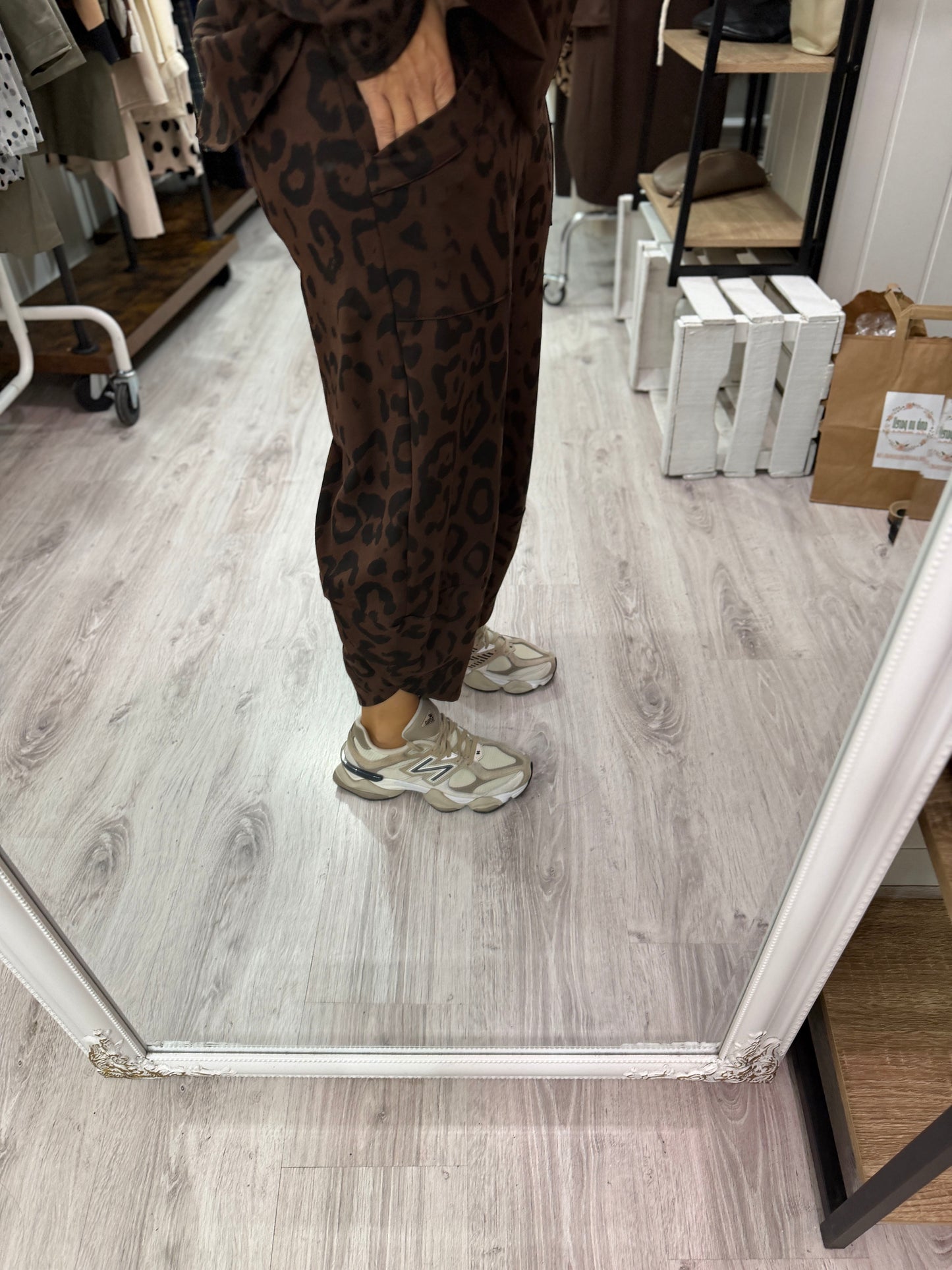 Conjunto Animal print oversize chocolate