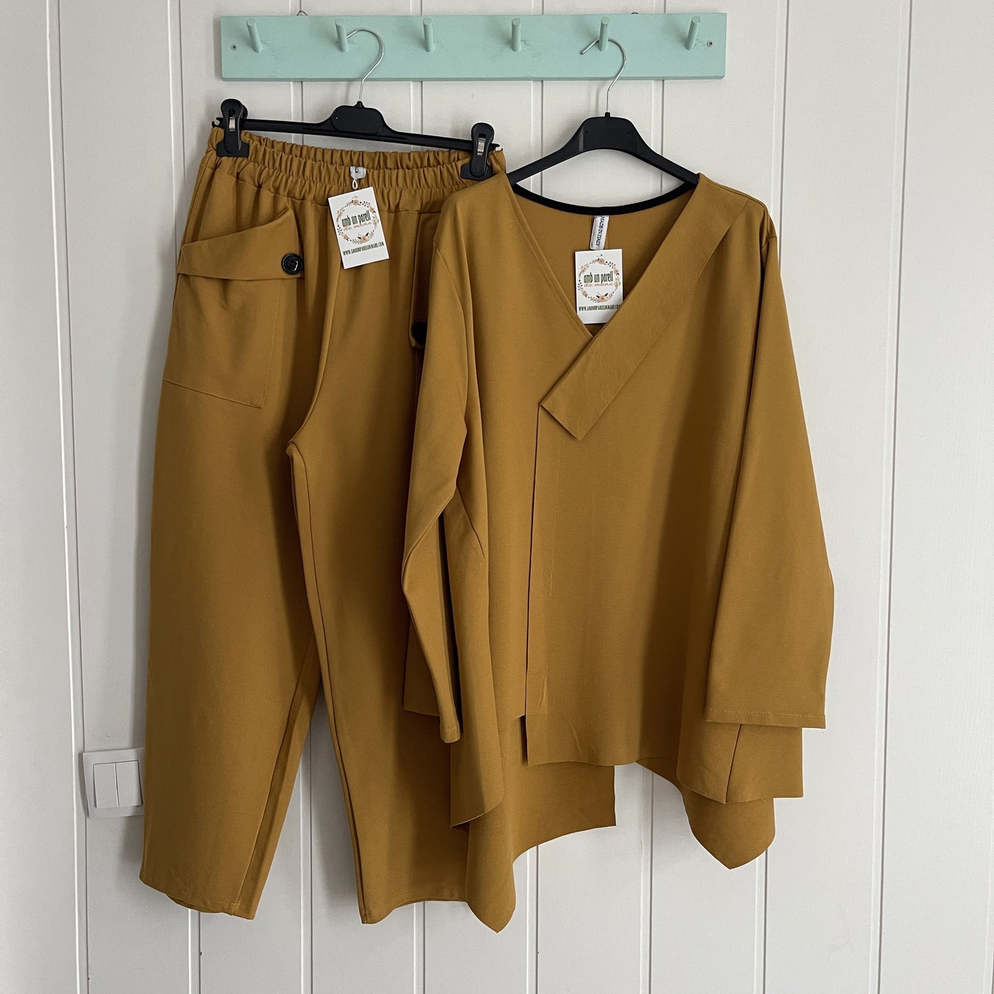 Sudadera Pico oversize punto roma mostaza
