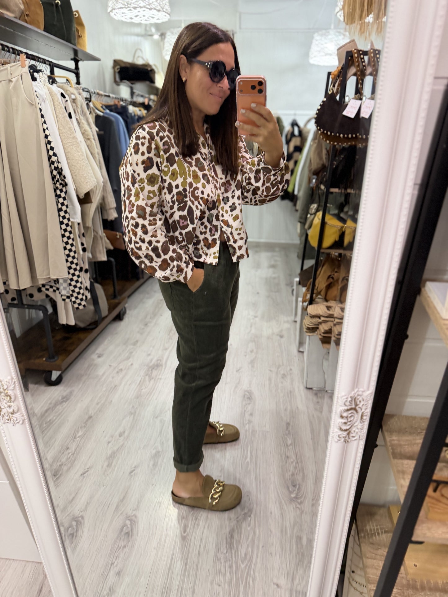 Pantalón Barrel pana kaki