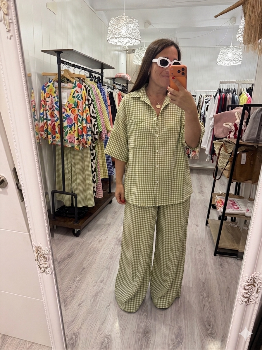 Conjunto Vichy Oversize verde oliva