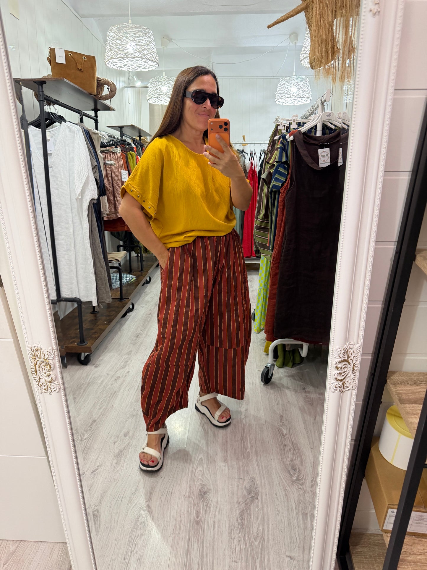 Blusa oversize Tachas mostaza