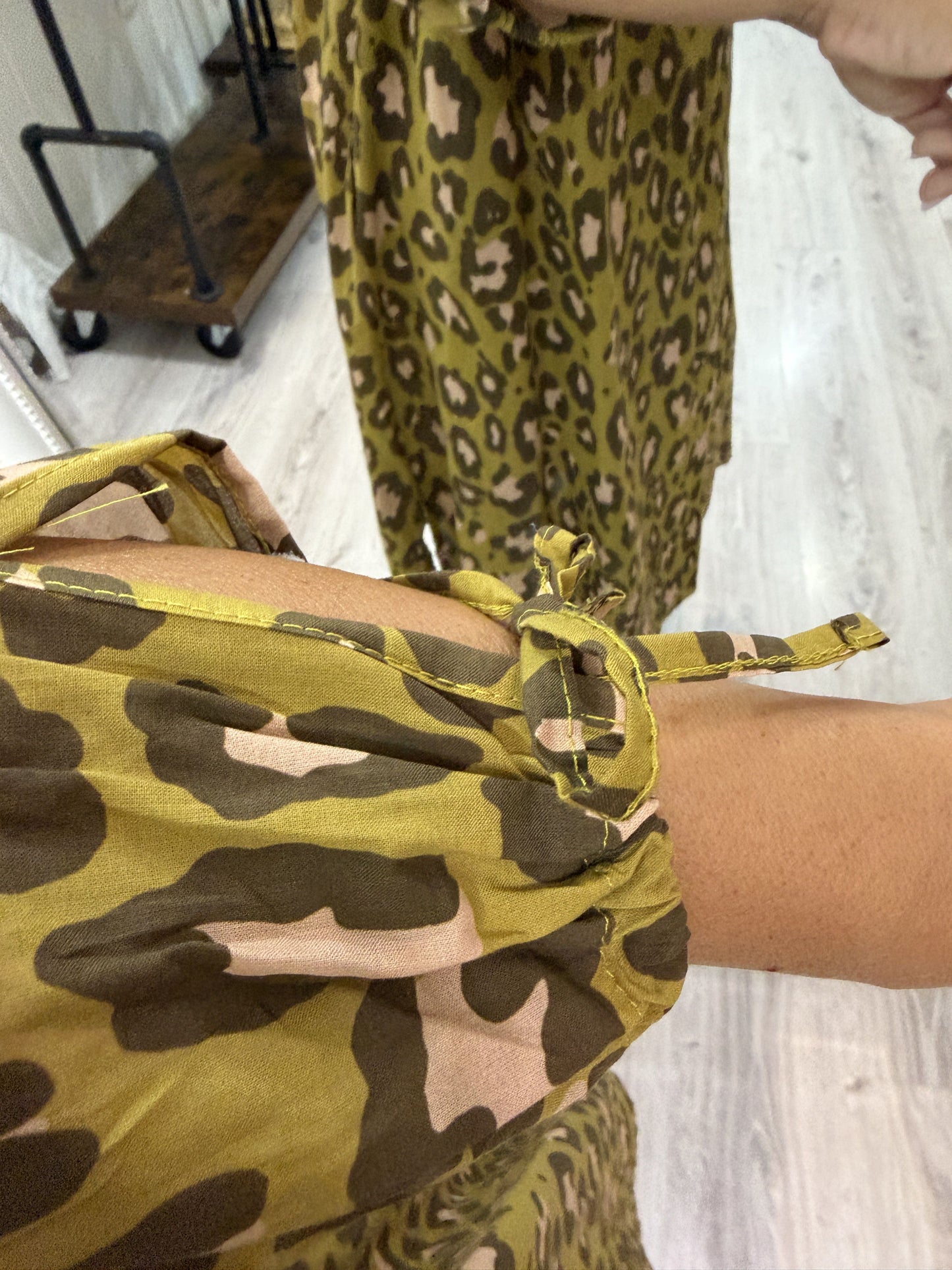 Vestido Leopardo contrastes pistacho y nude