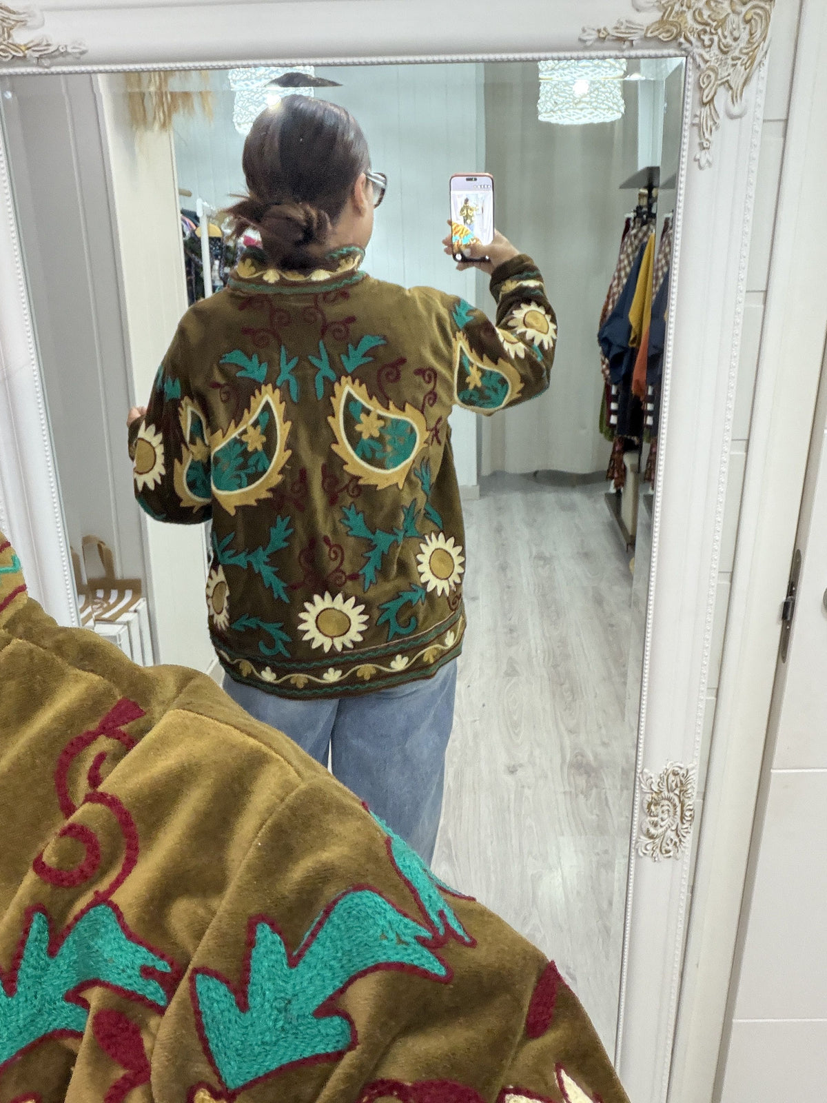 Chaqueta Suzani terciopelo bordada kaki, mostaza, verde