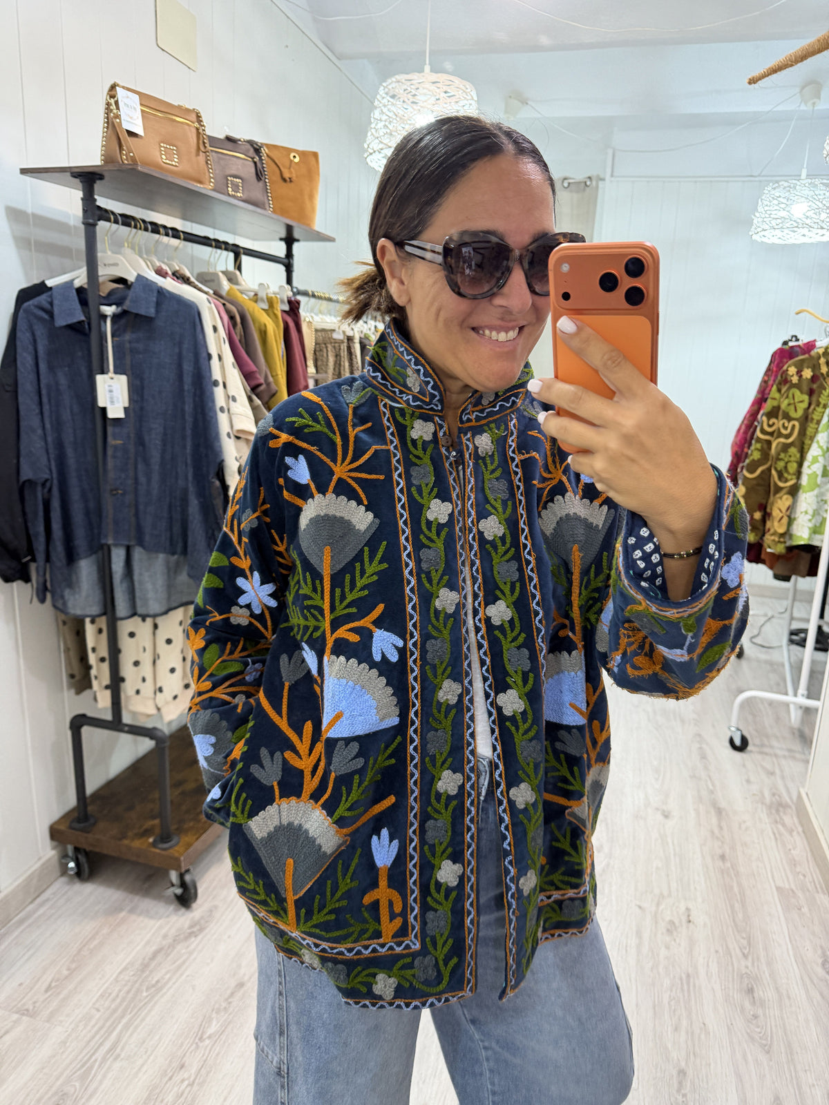 Chaqueta Suzani terciopelo bordada marino, cielo, gris
