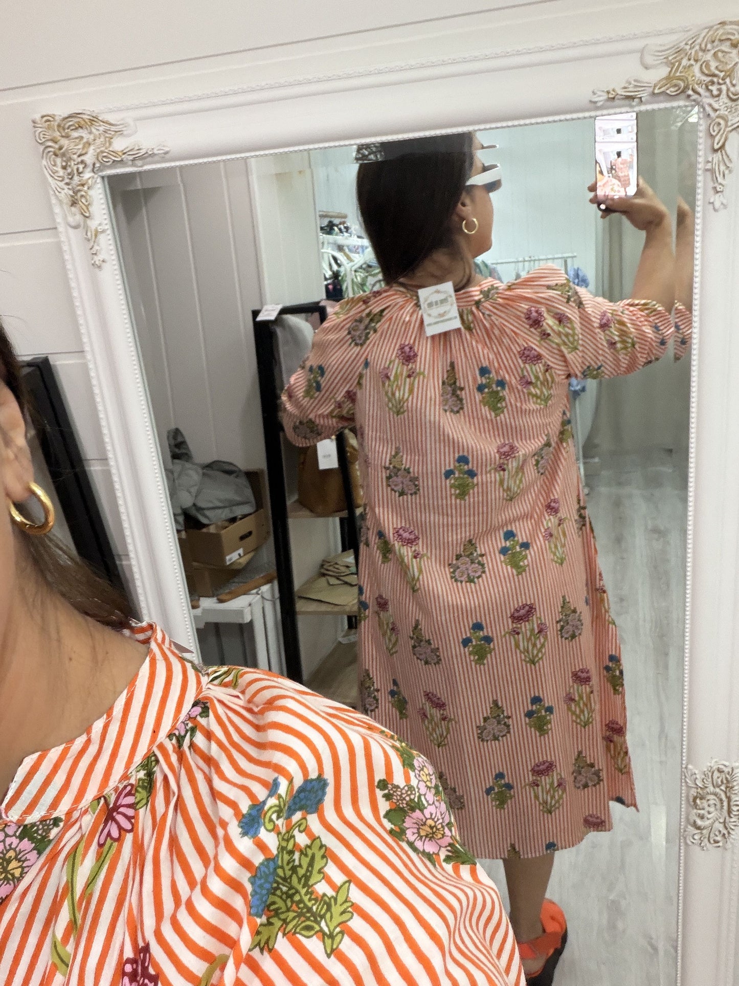 Kaftan Nur milrayas naranja y flores