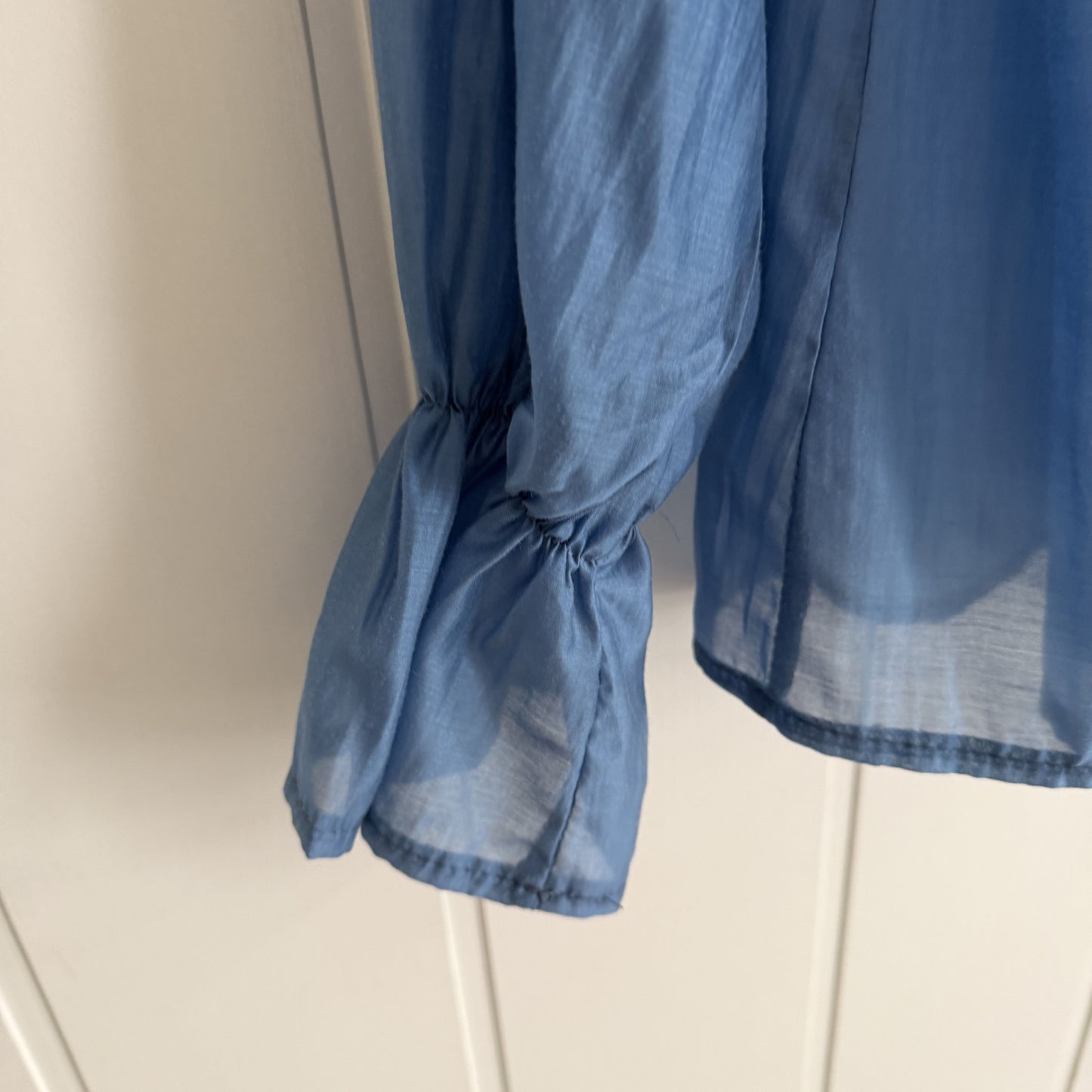 Blusa Tencel volantes azul