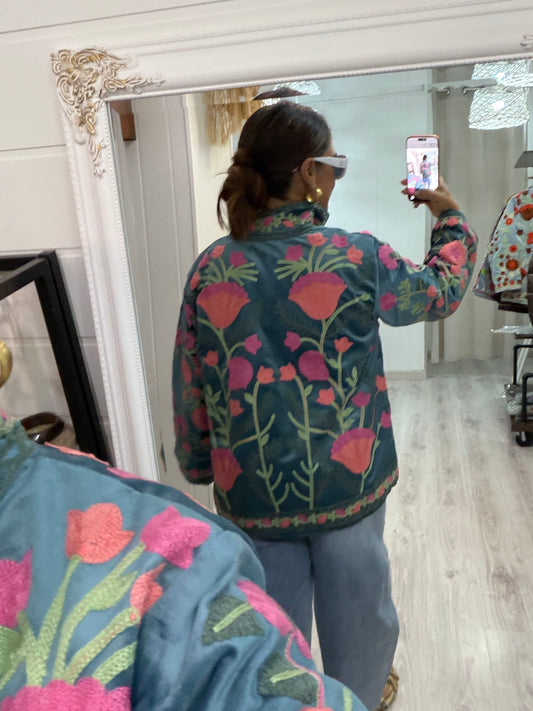 Chaqueta Suzani terciopelo mint, fucsia, verde y salmón