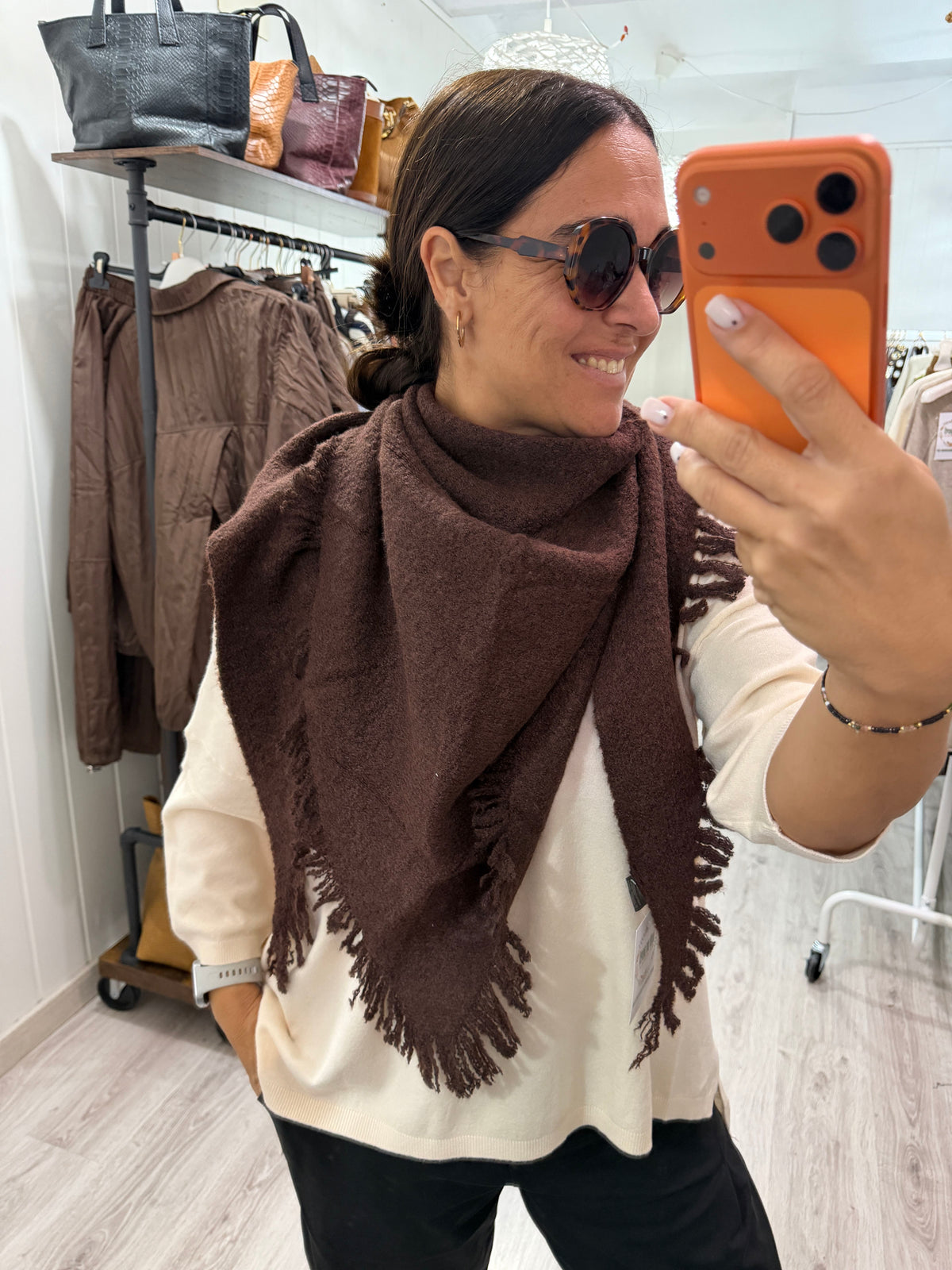 Bandana Alaska punto suave fleco chocolate