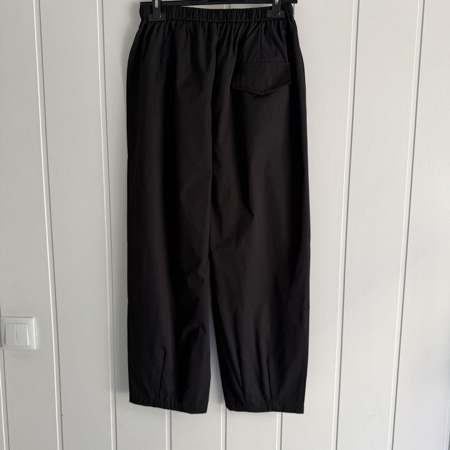 Pantalón Bolonia barrel negro