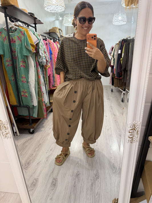 Pantalón Heiko botones camel