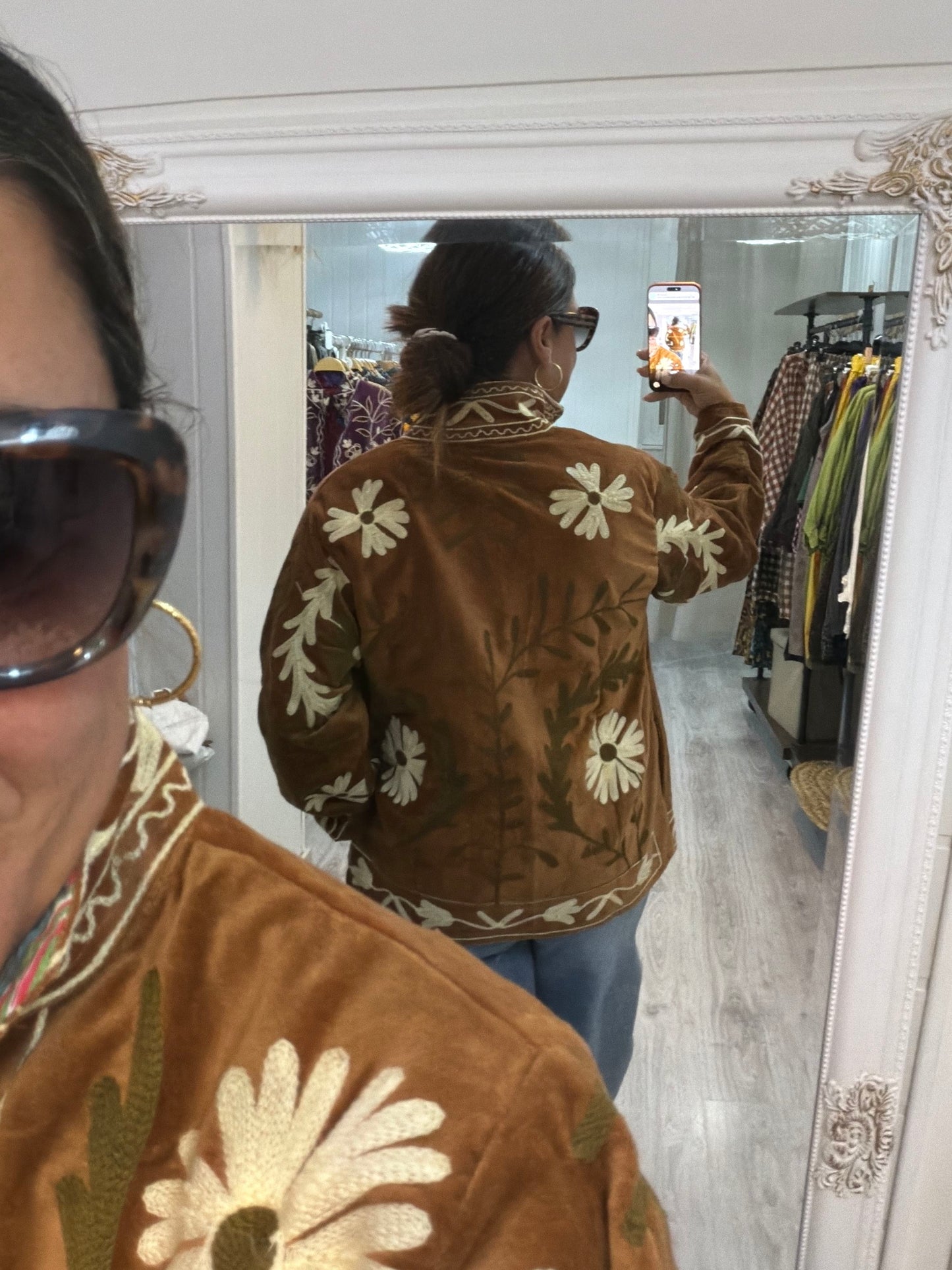 Chaqueta Suzani terciopelo camel