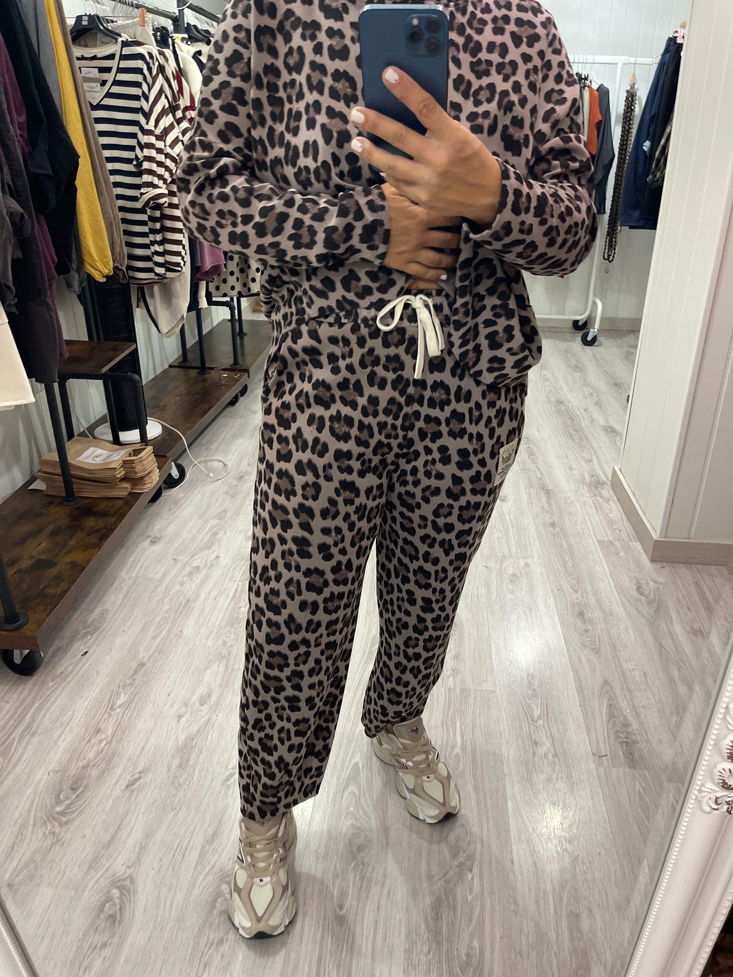 Pantalón Barrel punto roma animal print