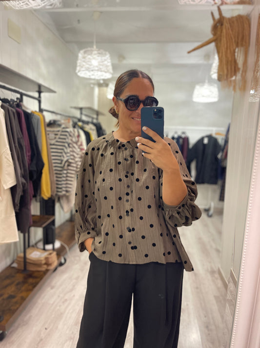 Camisa Akane topos taupe