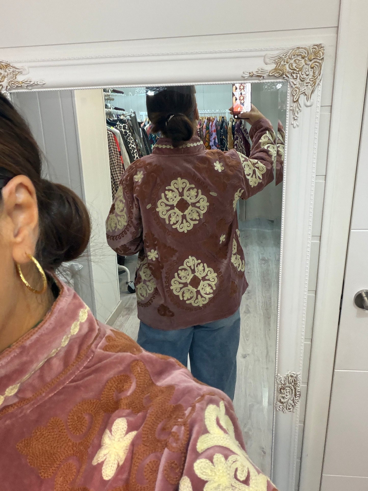 Chaqueta Suzani terciopelo nude, beige y camel