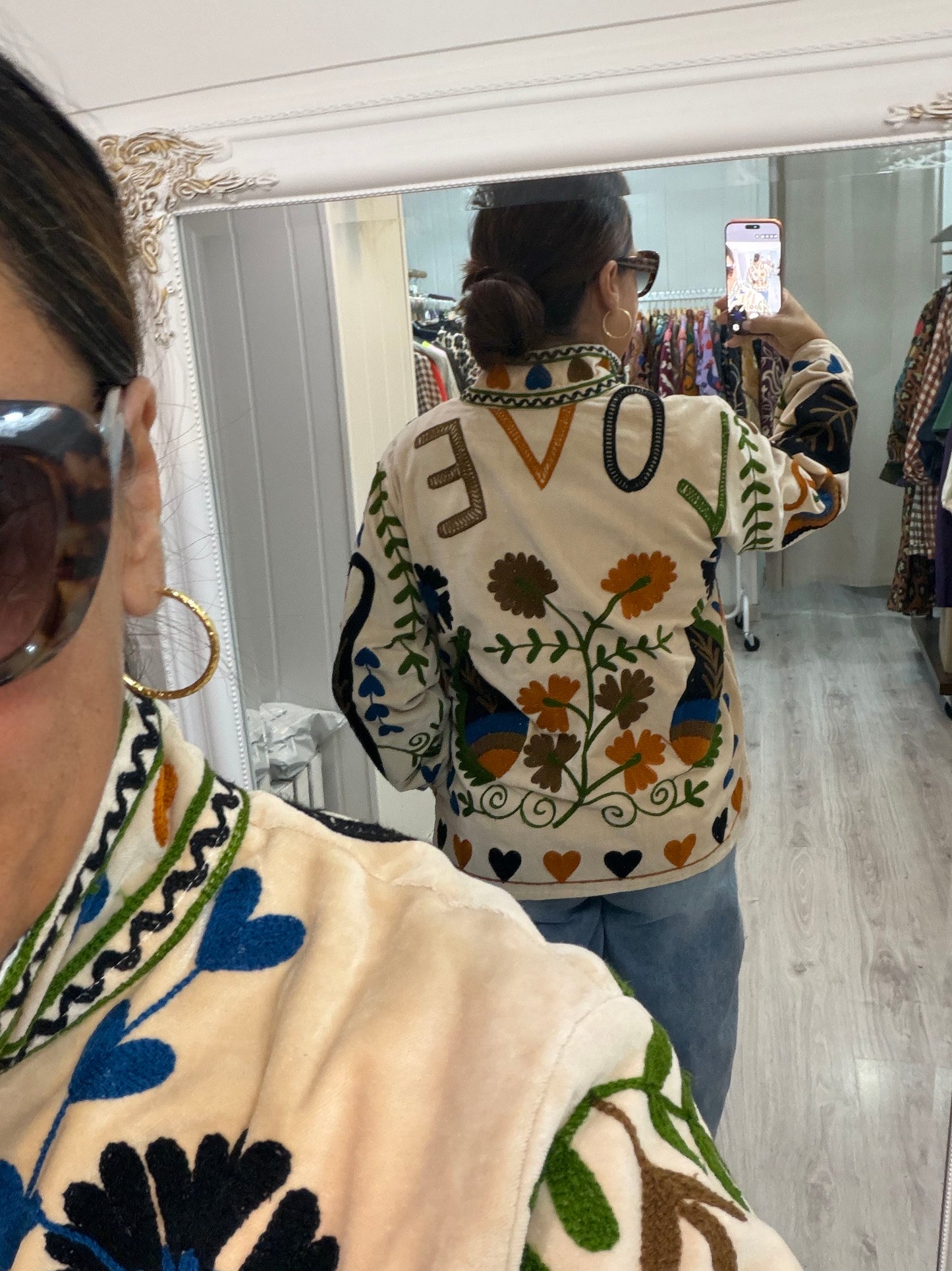 Chaqueta Suzani terciopelo beige, azul, verde y mostaza