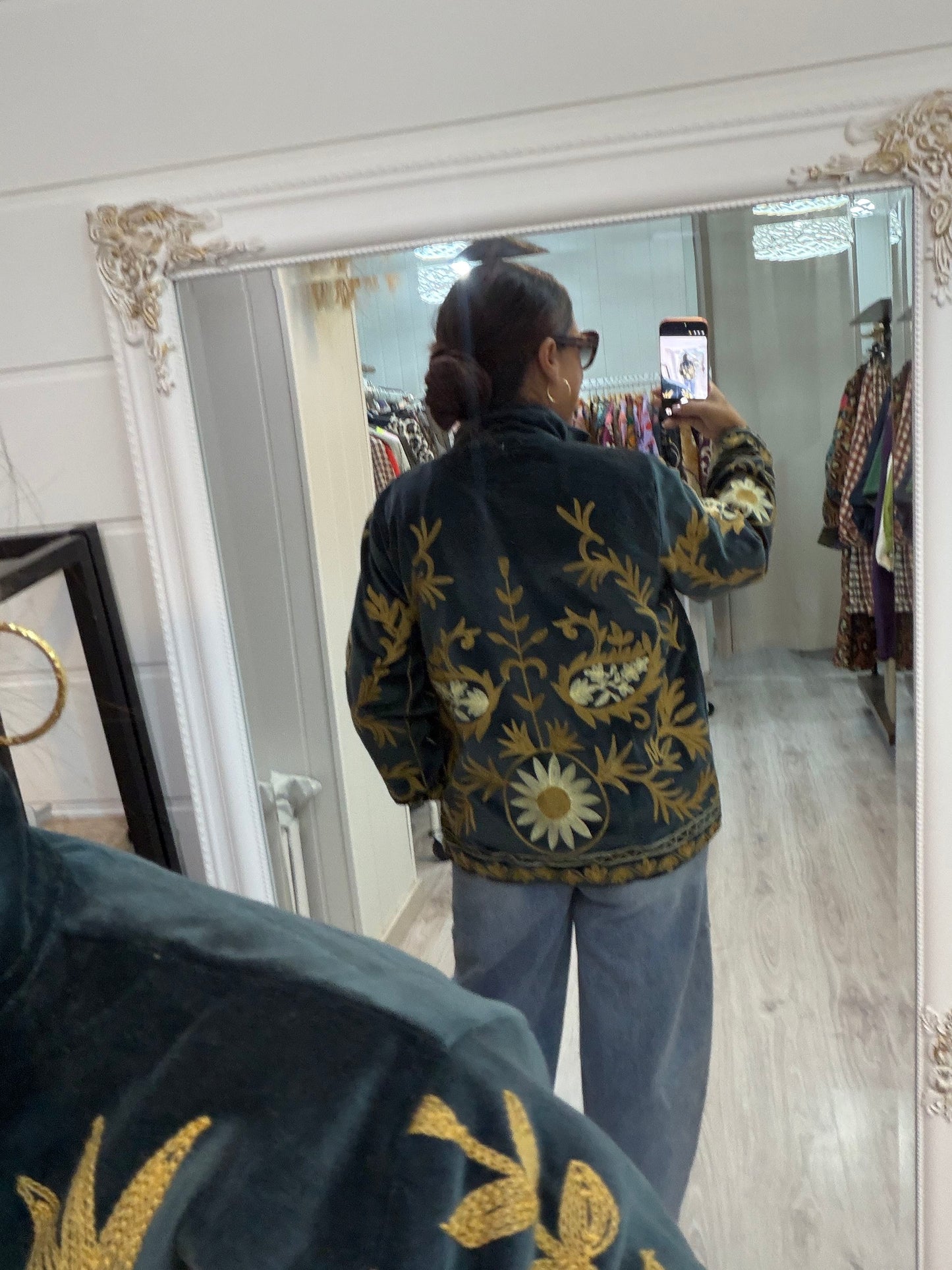 Chaqueta Suzani terciopelo gris, beige y ocre