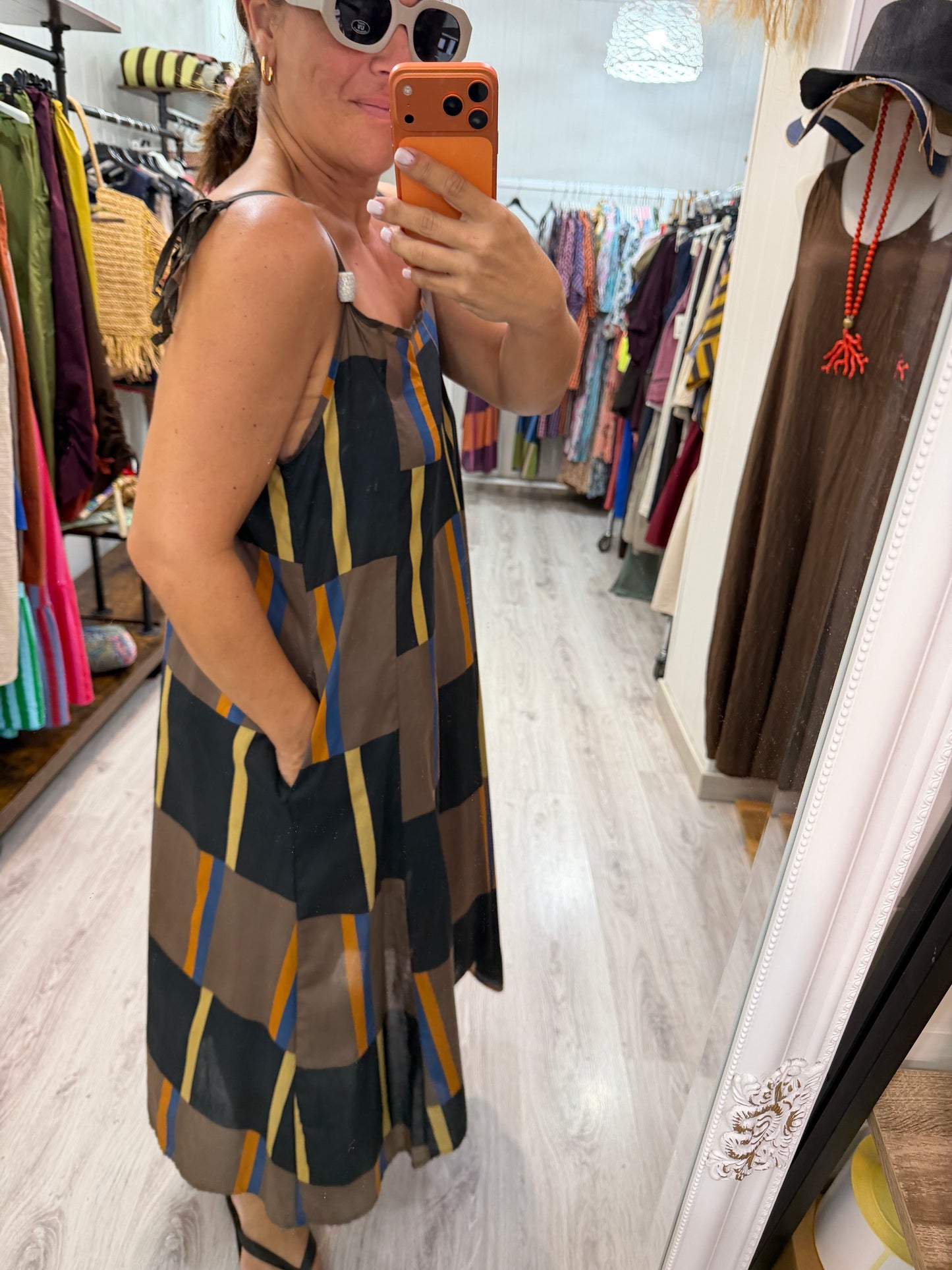 Vestido Geo negro y marrón