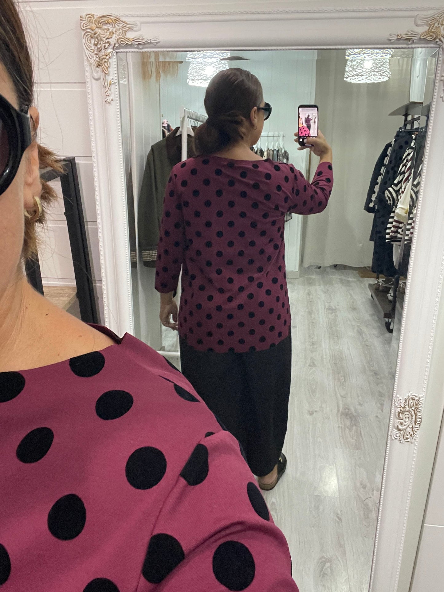 Camiseta Keiko topos burdeos