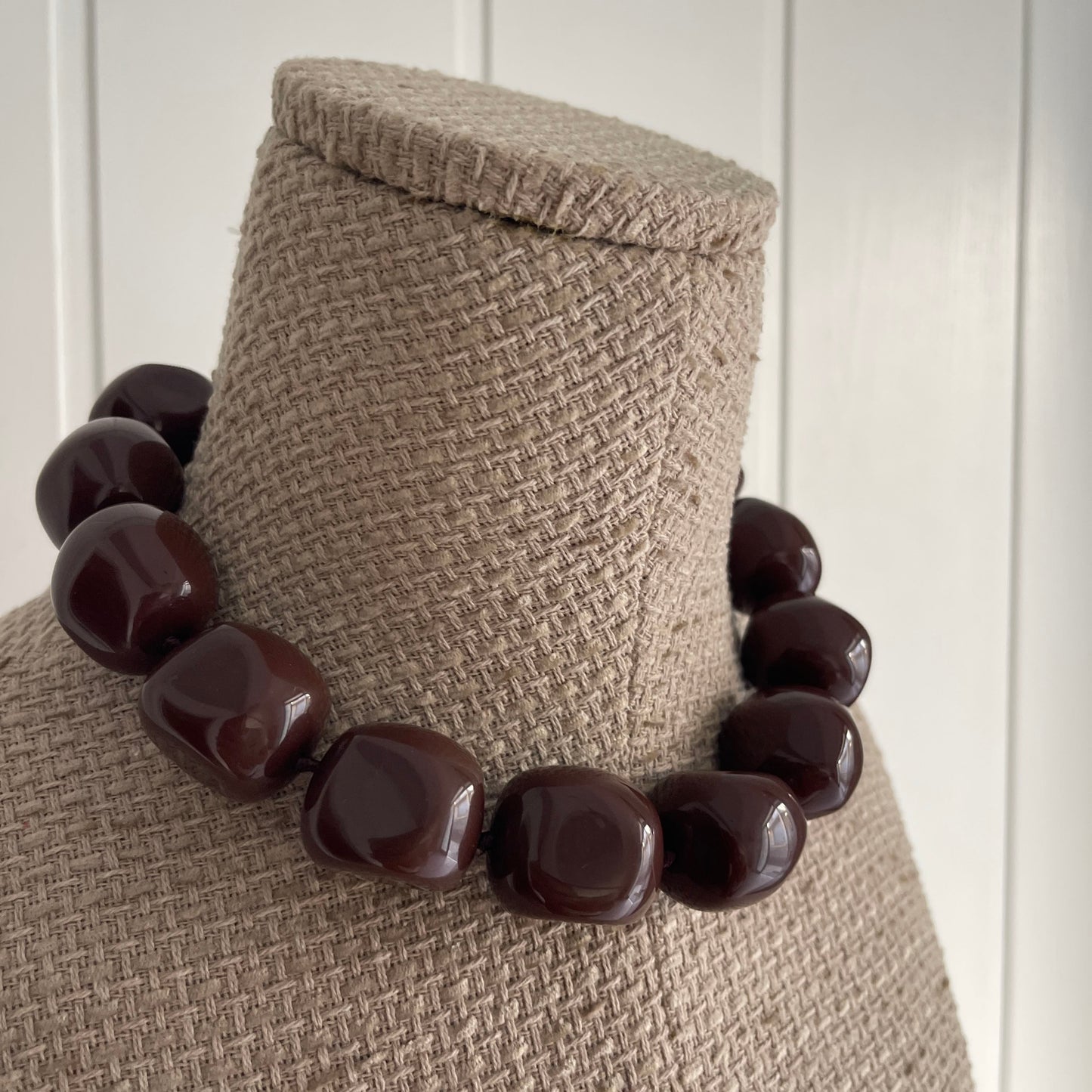 Collar Stone chocolate
