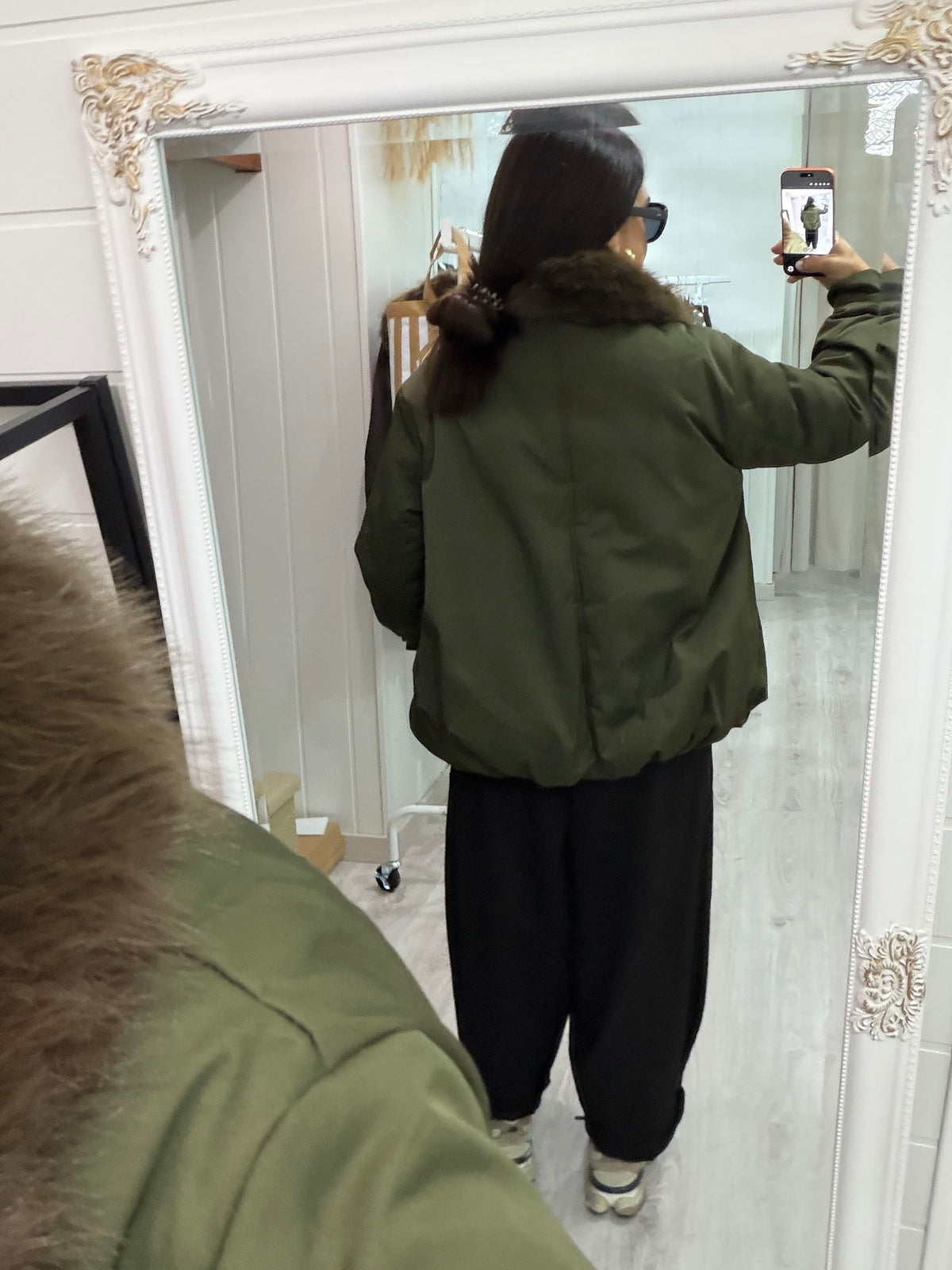 BOMBER OVERSIZE CUELLO PELO EXTRAÍBLE KAKI