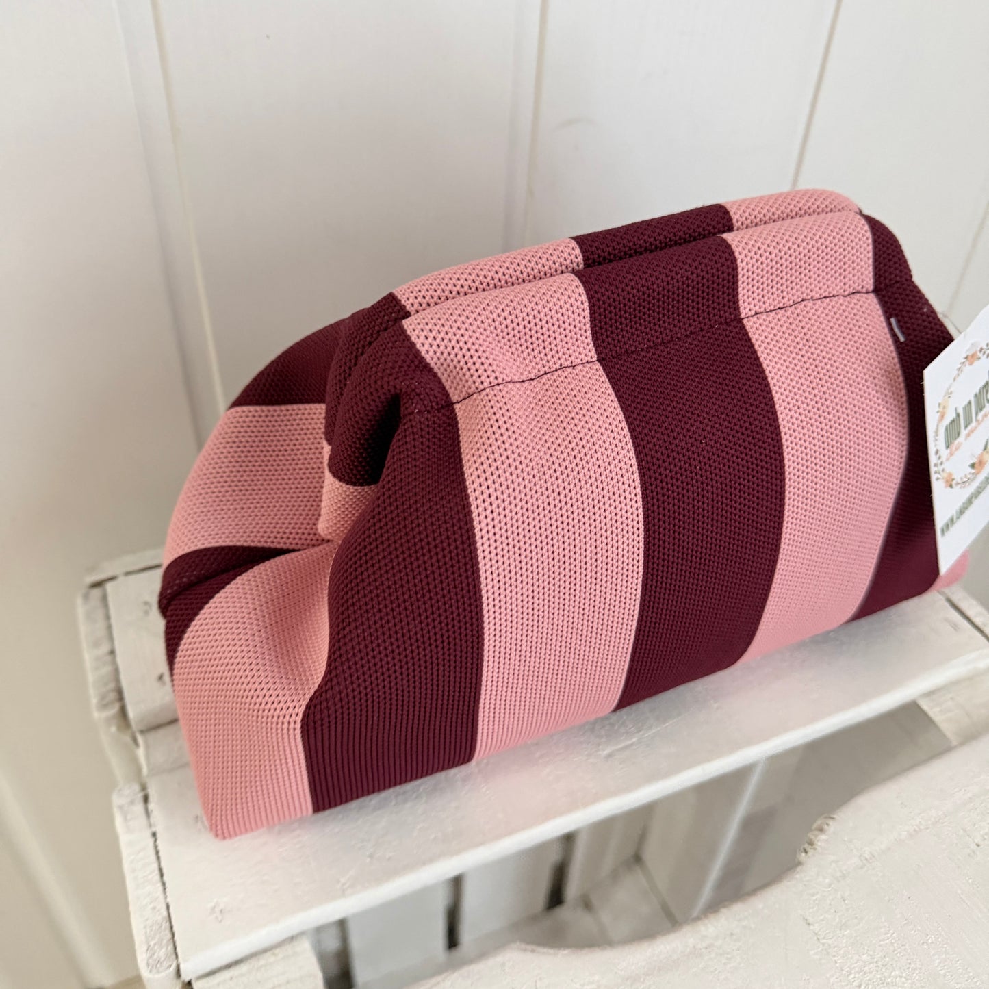 Bolso mano y bandolera Rayas rosa y burdeos