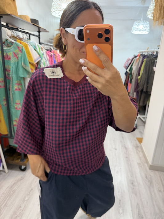 Camiseta Vichy burdeos y marino