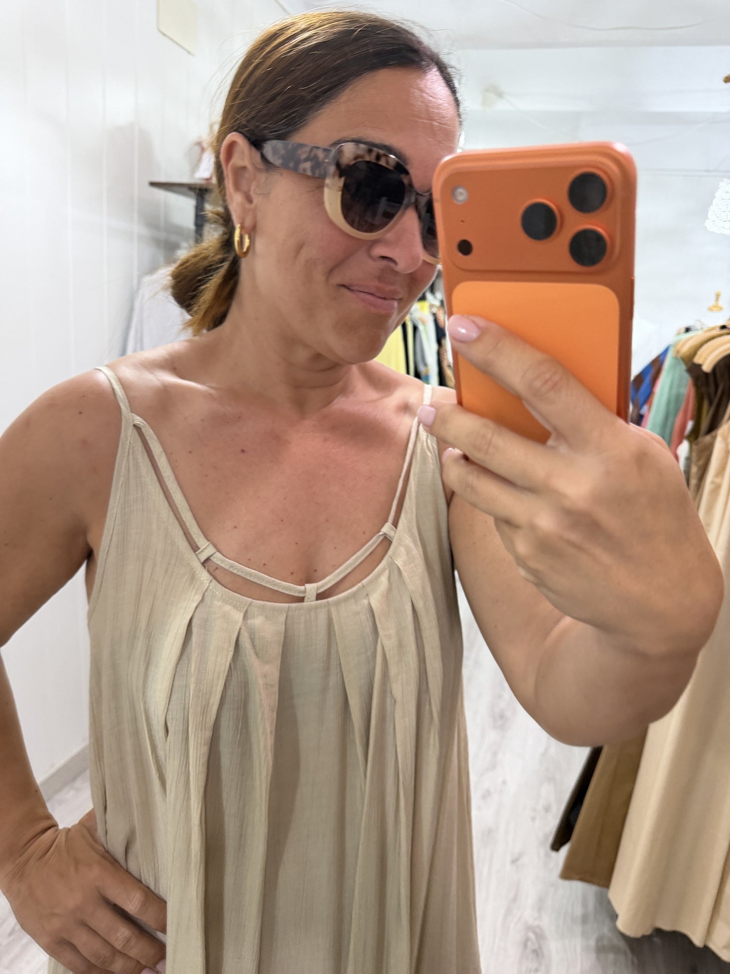 Vestido Escote beige