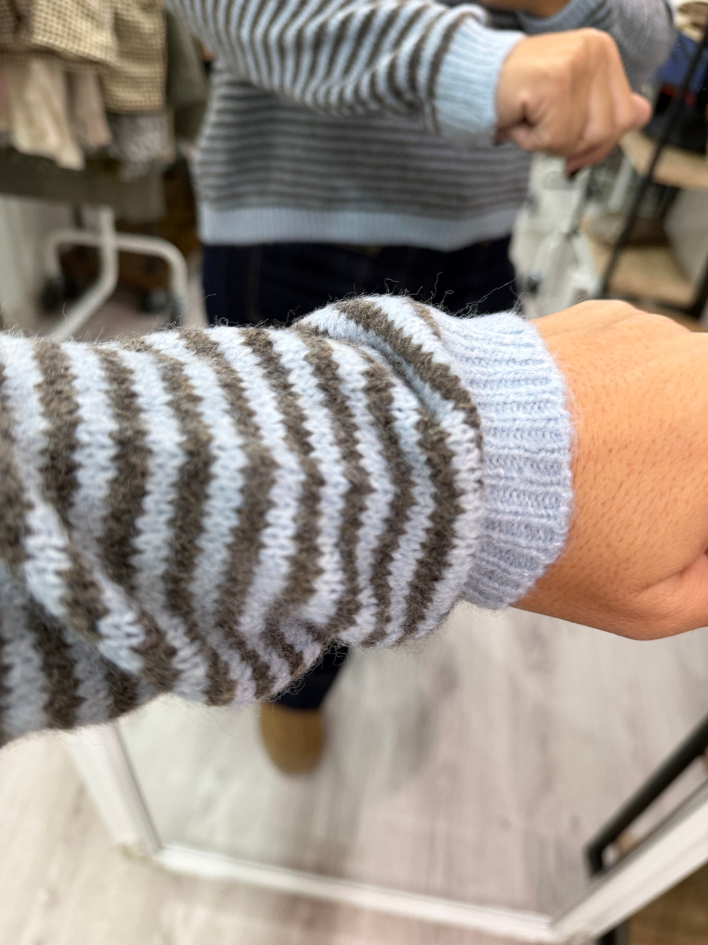 Jersei Milrayas cielo y gris