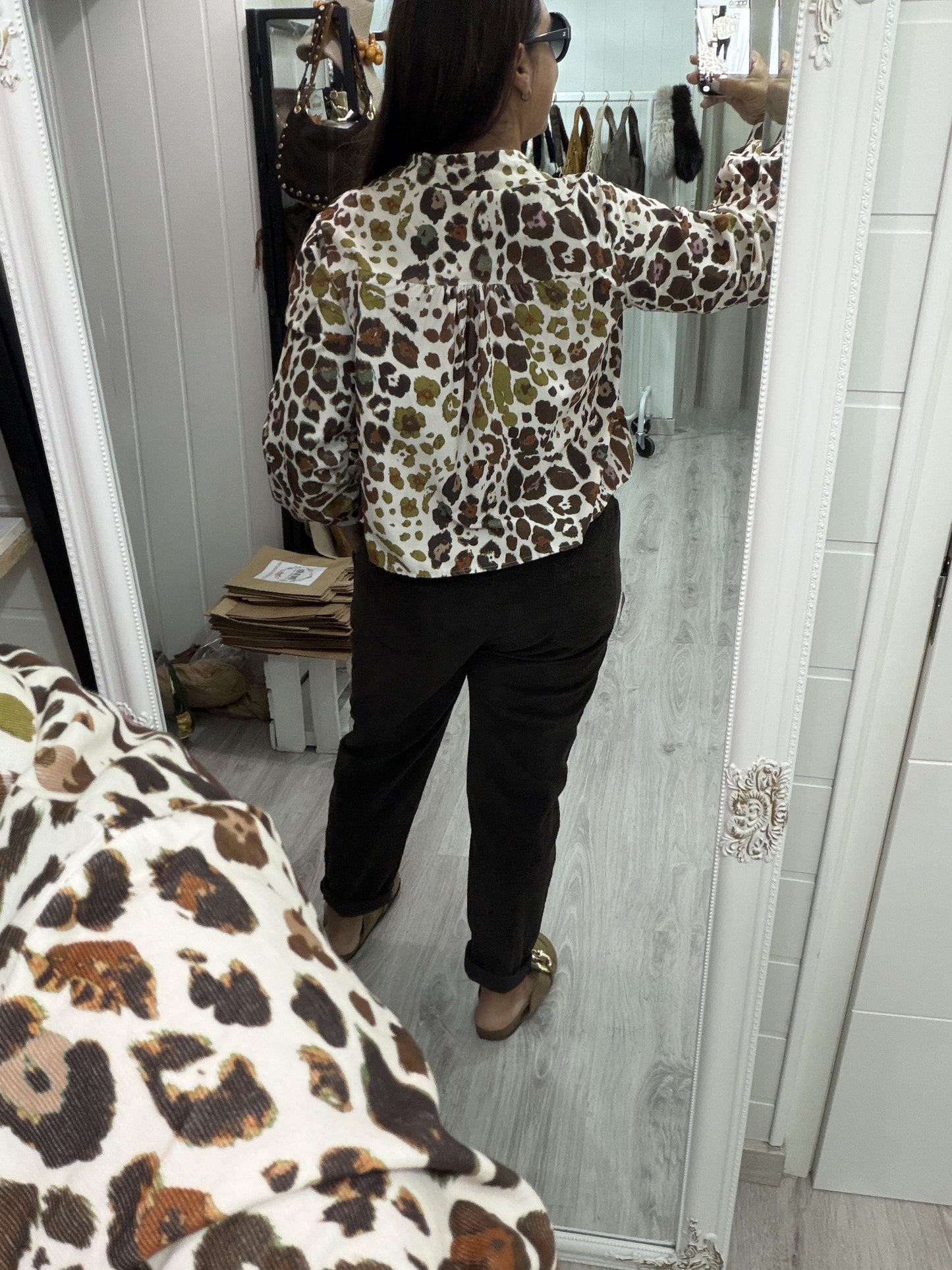 Pantalón Barrel pana chocolate