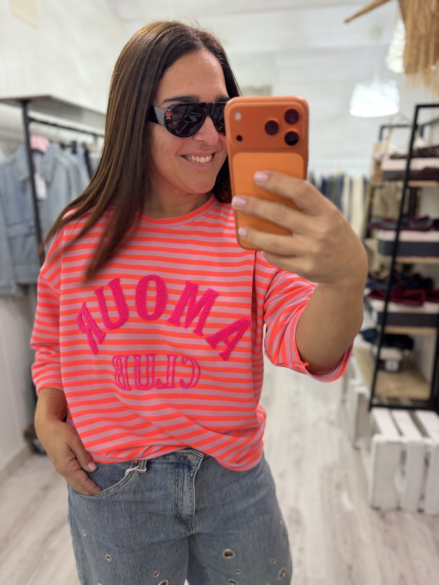 Sudadera Amour Club fluor naranja y fucsia