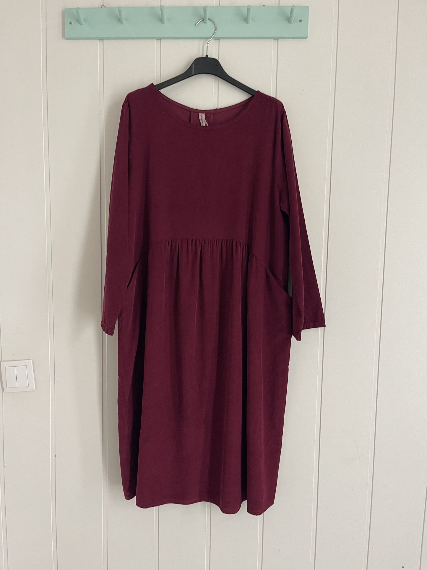 Vestido Matilda micropana burdeos