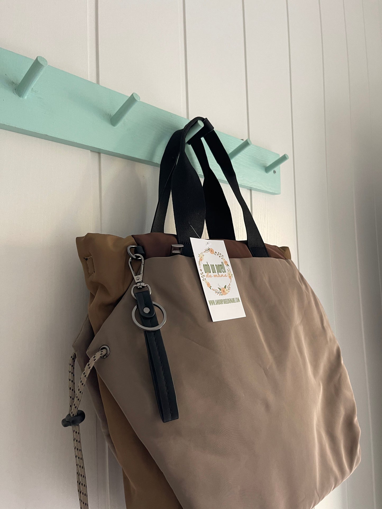 Bolso 3 en 1 café : de mano-mochila-bandolera