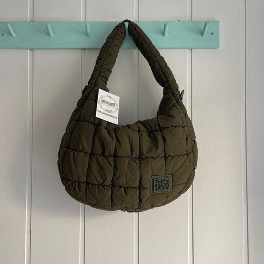 Bolso Midi Scrunch kaki - de hombro y bandolera