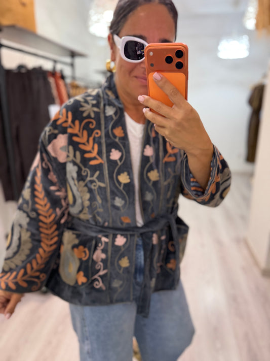 Chaqueta Suzani terciopelo kimono gris