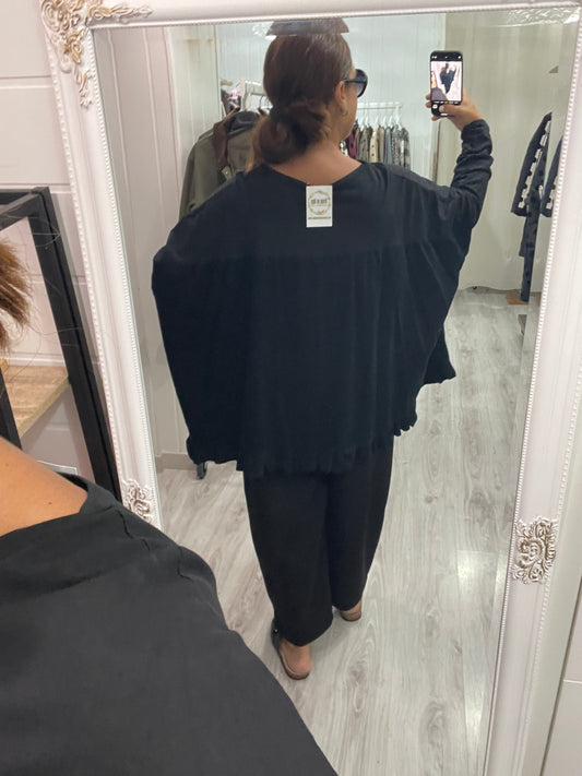Camiseta Aichi oversize negro