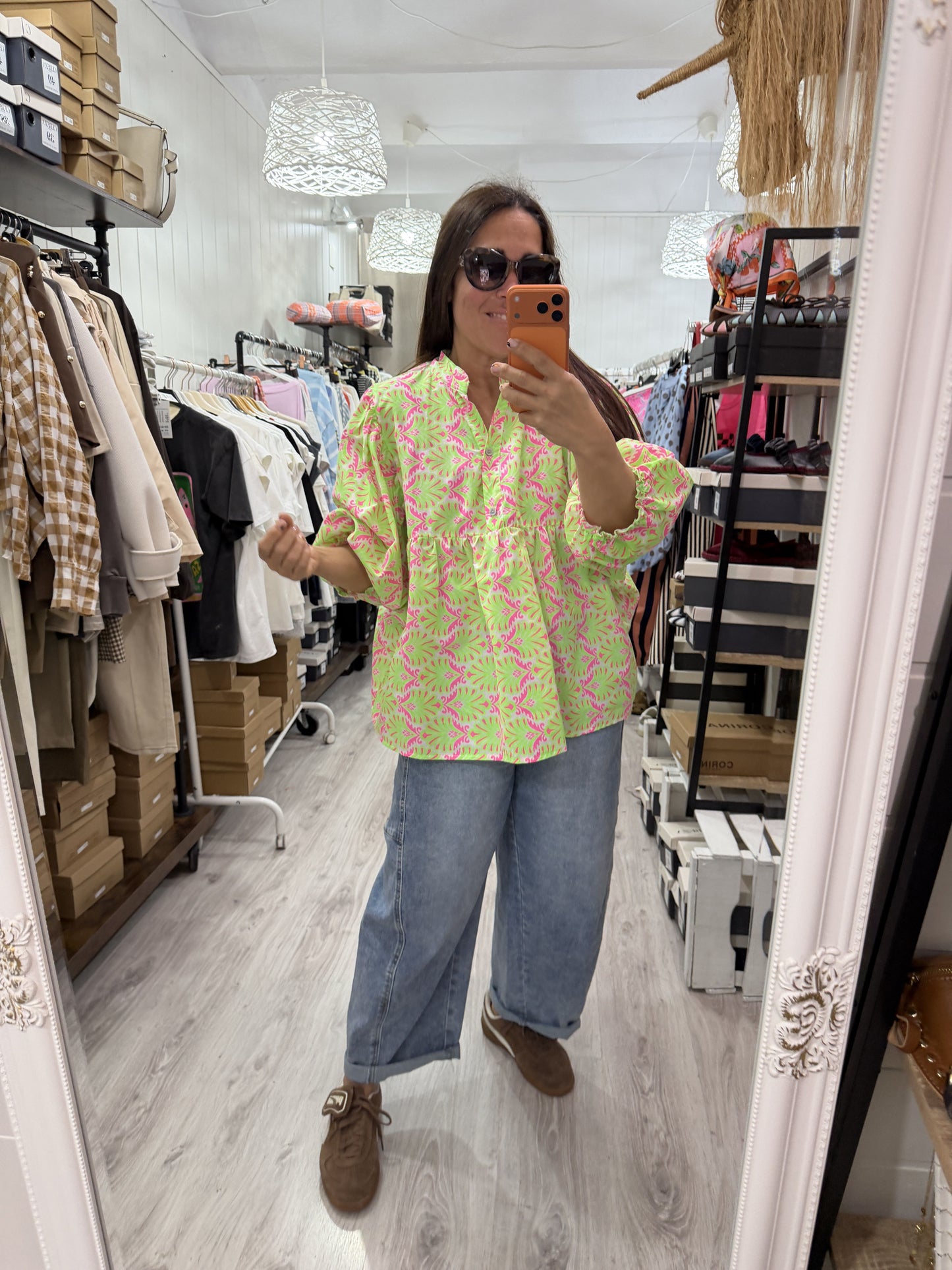Blusa Santorini oversize verde y fucsia fluor