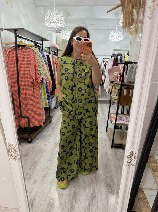 Blusa Sakura Flores marino y verde