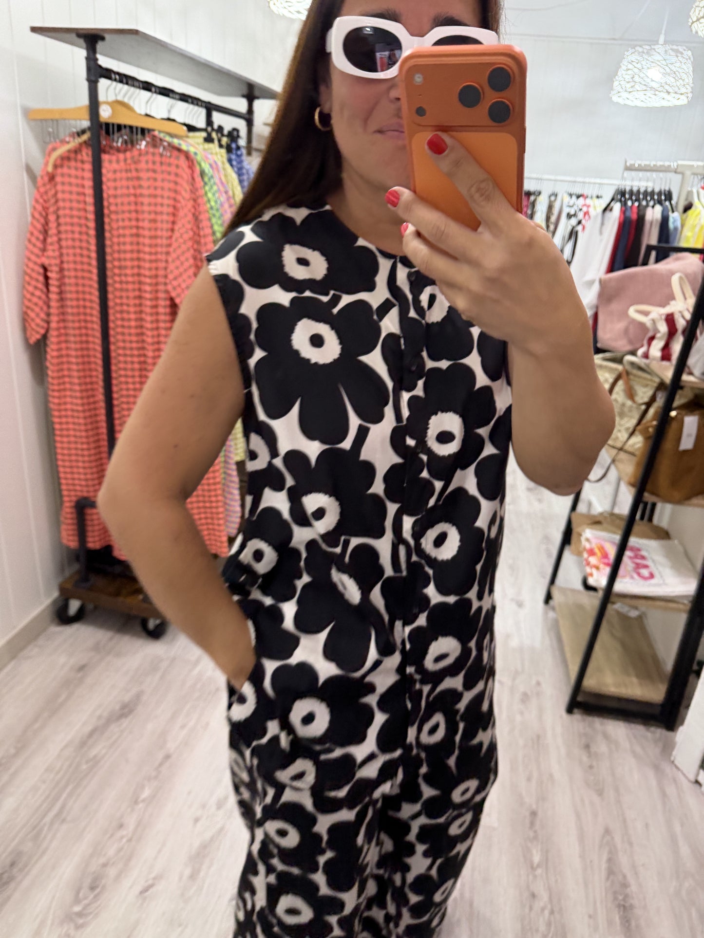 Blusa Sakura Flores negro y marfil