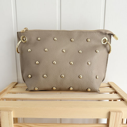 Bolso Piel Bandolera Tachitas taupe