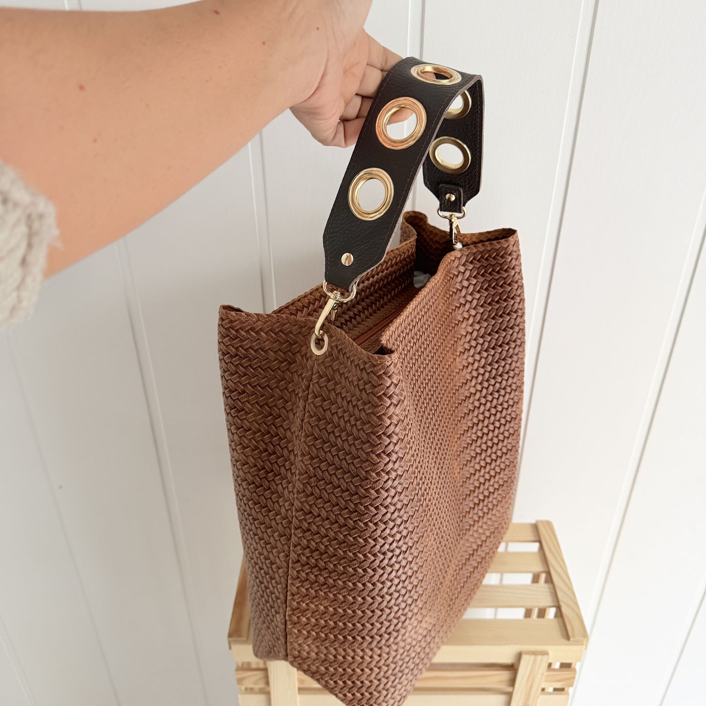 Bolso Piel Cube efecto trenzado camel