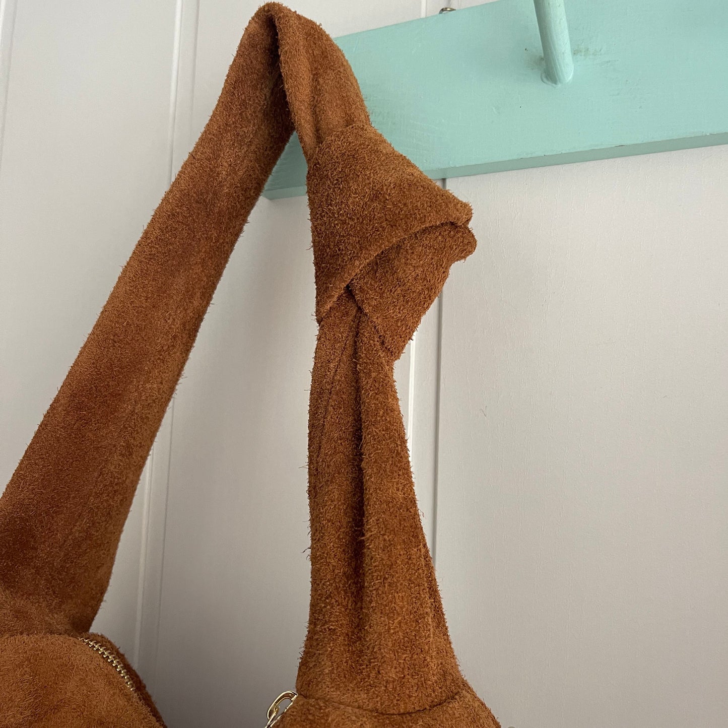 Bolso Knot piel camel - con asa bandolera