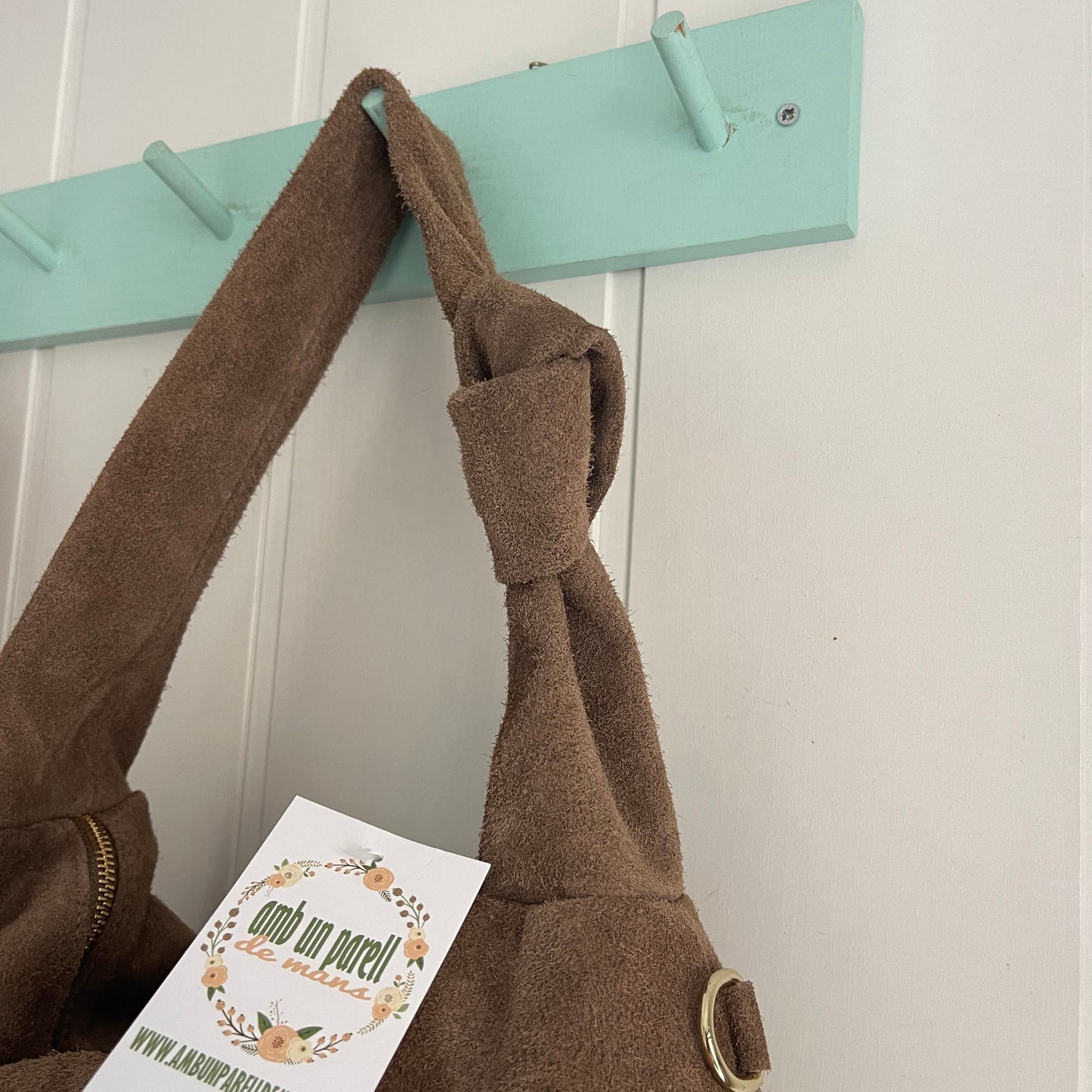 Bolso Knot piel taupe - con asa bandolera