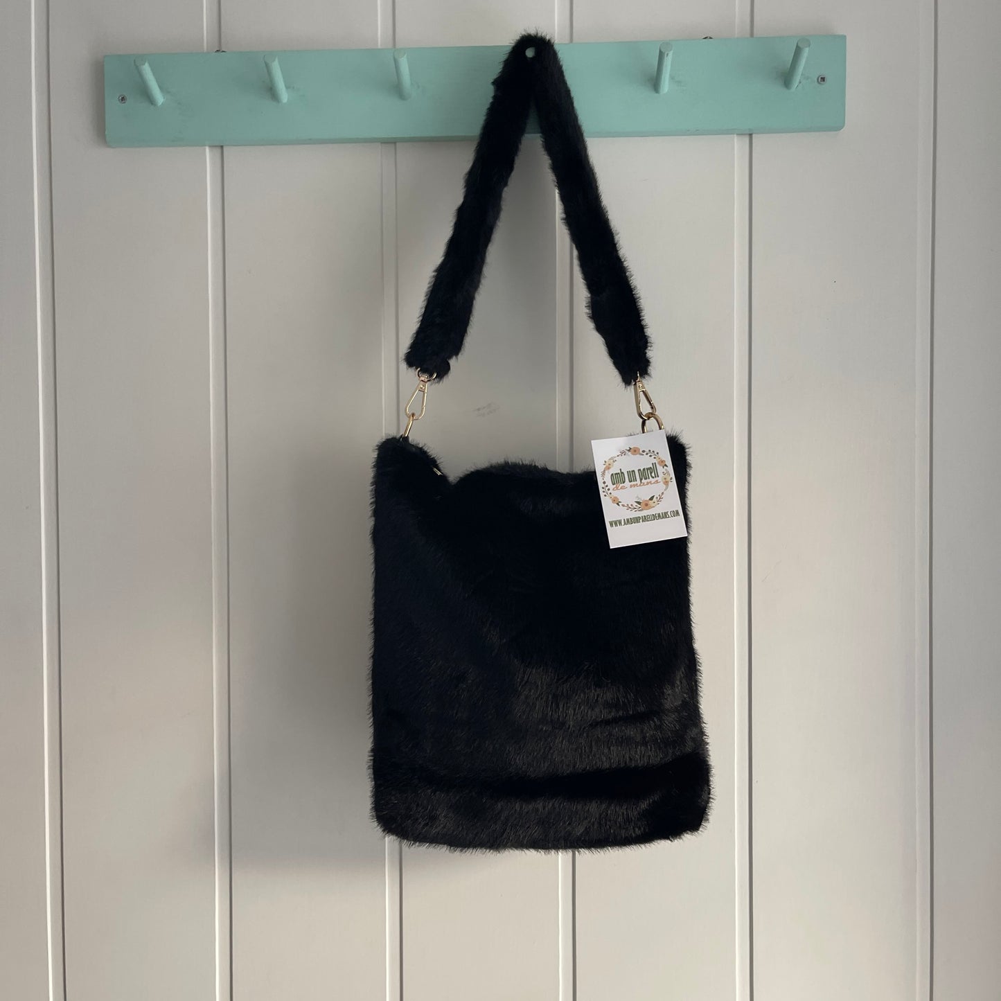 Bolso Fluffy Cube negro