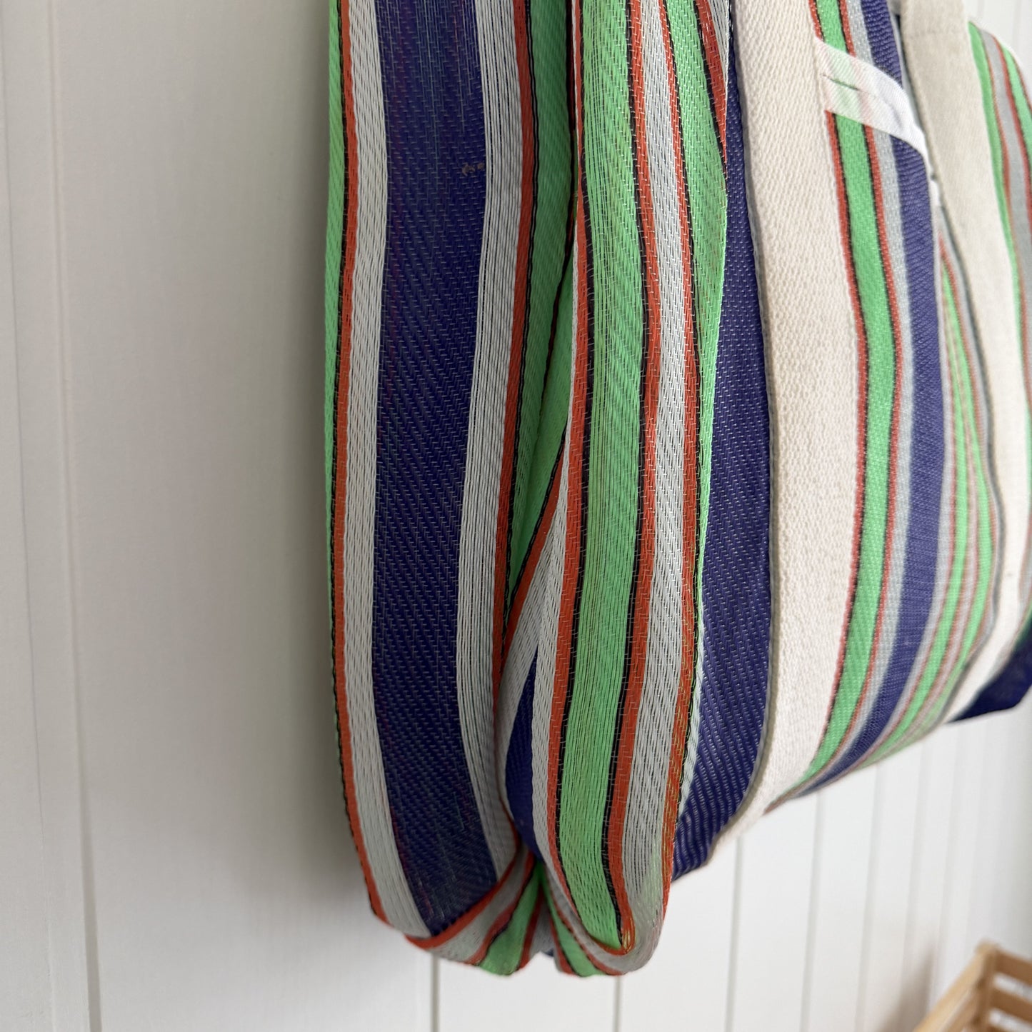 Bolso Rayas reciclado azul verde y naranja