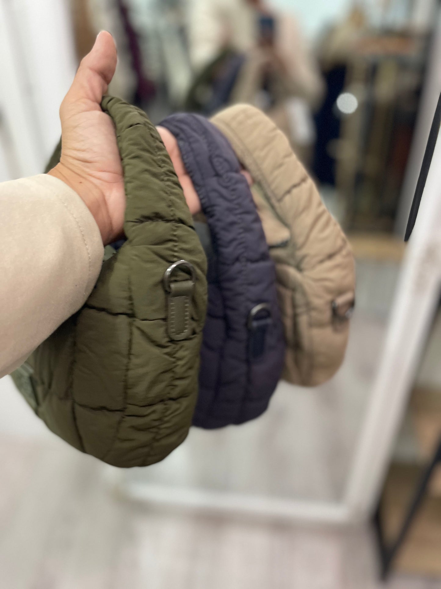 Bolso Mini Scrunch kaki - de mano y bandolera